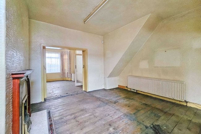 215 Littleton Road, Salford, Greater Manchester, M7 3TJ 4