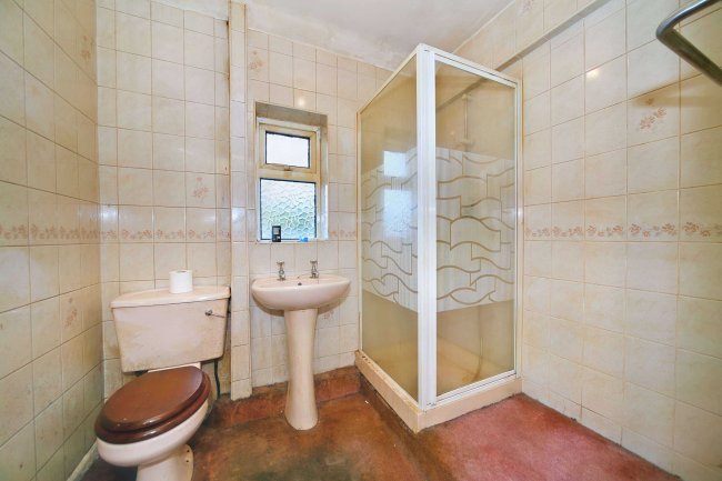 20 Hinton Close, Stafford, ST17 4HP 2