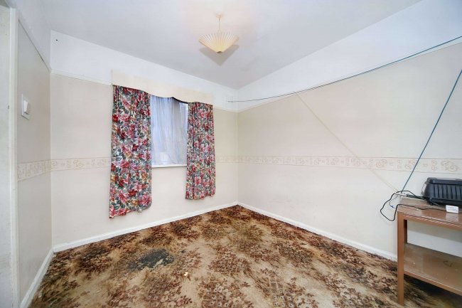 20 Hinton Close, Stafford, ST17 4HP 2