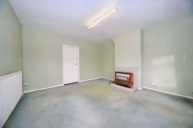 20 Hinton Close, Stafford, ST17 4HP 2