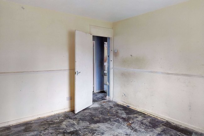 136 Vestry Road, Camberwell, London, SE5 8PQ 1