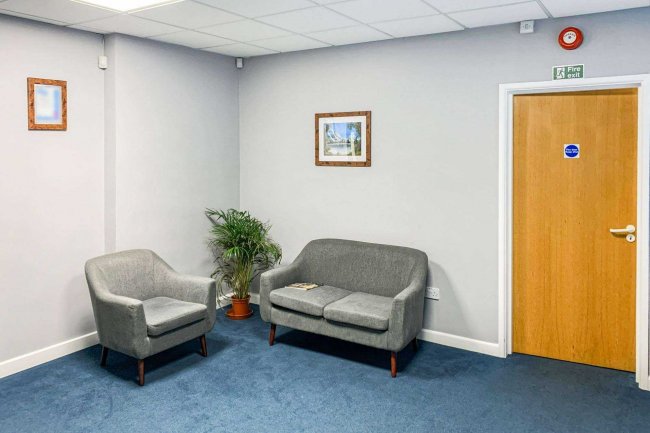 7 De Salis Court, De Salis Drive, Hampton Lovett, Droitwich, WR9 0QE 2