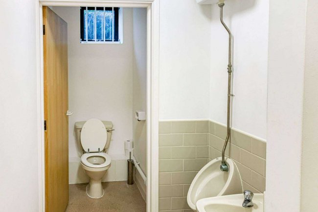 7 De Salis Court, De Salis Drive, Hampton Lovett, Droitwich, WR9 0QE 2