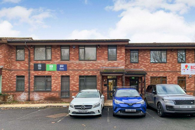 7 De Salis Court, De Salis Drive, Hampton Lovett, Droitwich, WR9 0QE 2