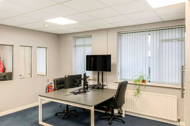 7 De Salis Court, De Salis Drive, Hampton Lovett, Droitwich, WR9 0QE 2