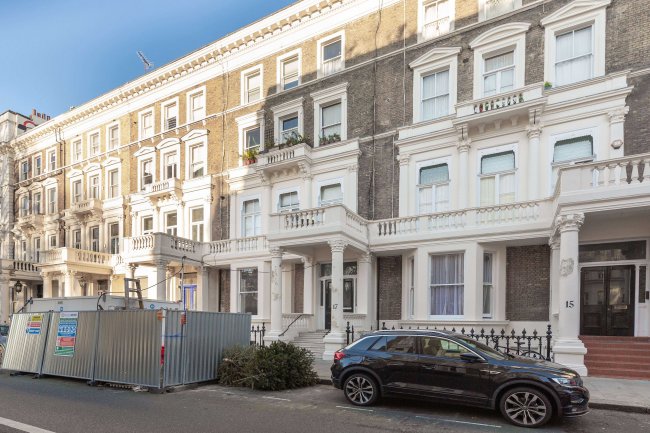 17B Earls Court Square, Earls Court, London, SW5 9BY 4