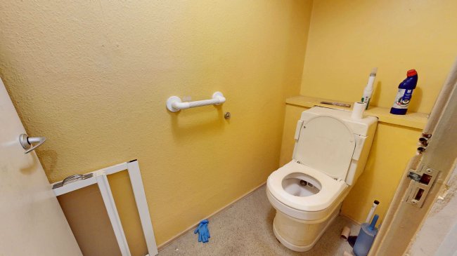 17B Earls Court Square, Earls Court, London, SW5 9BY 4