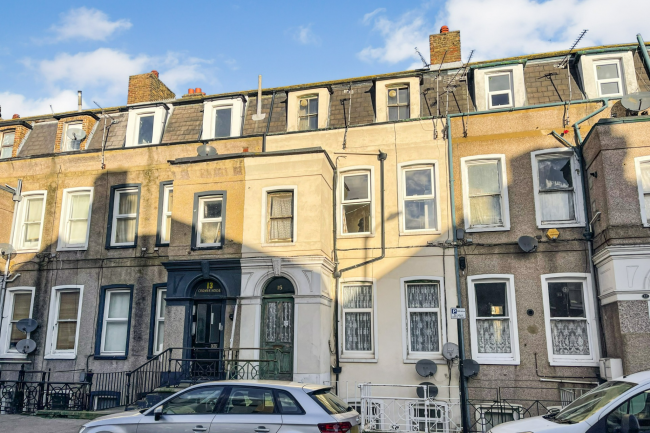 15c High Street, Herne Bay, Kent, CT6 5LJ 7