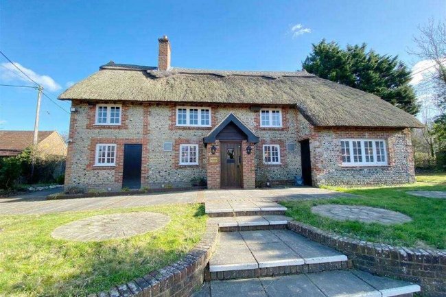 Hammerpot, Angmering, Littlehampton, West Sussex, BN16 4EU 1