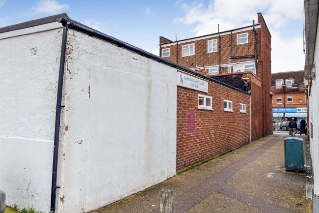 34 - 36 High Street Whitton, Twickenham TW2 7LA 9