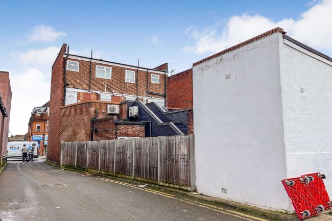 34 - 36 High Street Whitton, Twickenham TW2 7LA 9