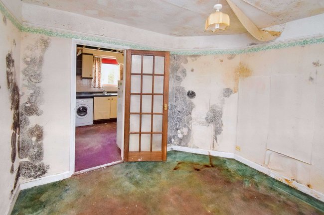 53 Bloxham Road, Banbury, Oxfordshire, OX16 9JS 1