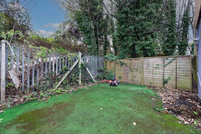 41 Oak Grove, Cricklewood, London, NW2 3LS 6