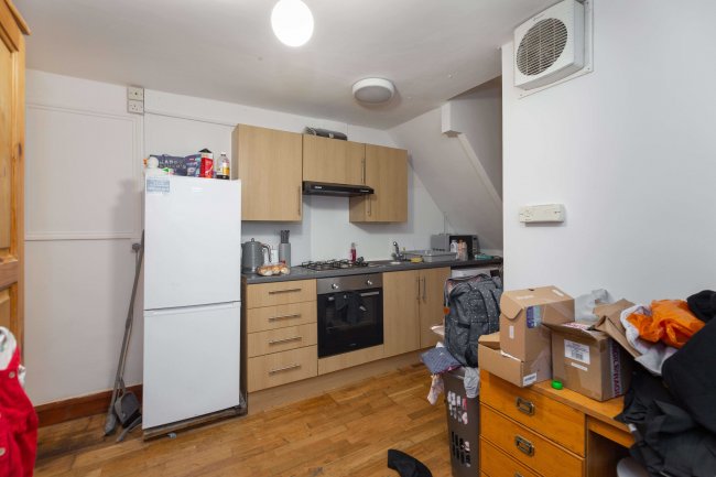 41 Oak Grove, Cricklewood, London, NW2 3LS 6