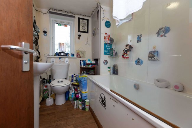 41 Oak Grove, Cricklewood, London, NW2 3LS 6