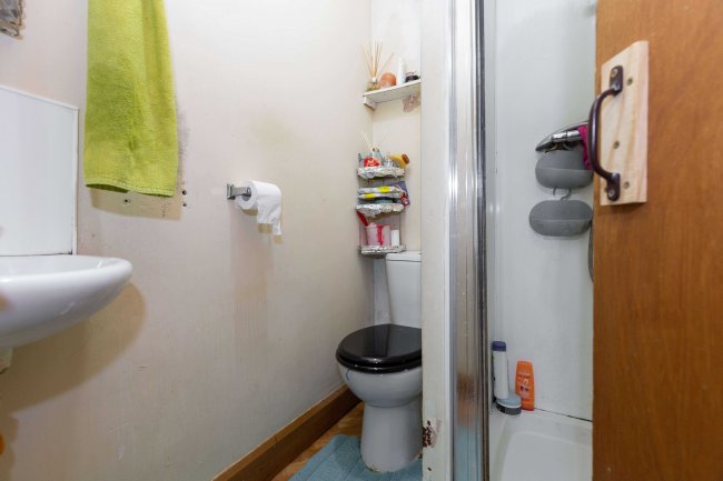 41 Oak Grove, Cricklewood, London, NW2 3LS 6