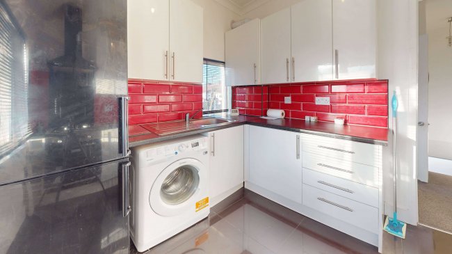 7 Dickensons Lane, South Norwood, London, SE25 5HJ 10