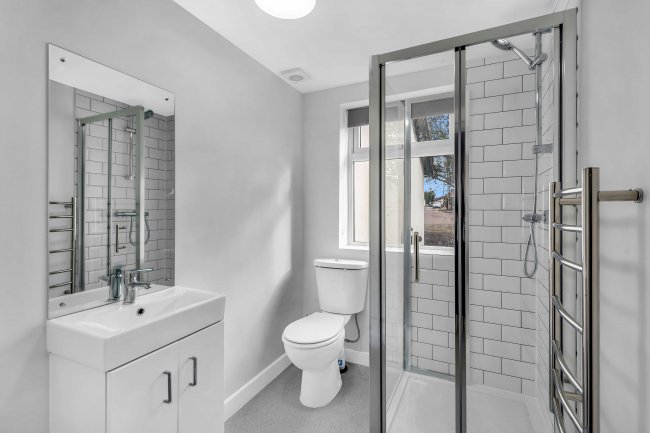 Alton House, 22 Sunrise Avenue, Hornchurch, Essex, RM12 4YS 7