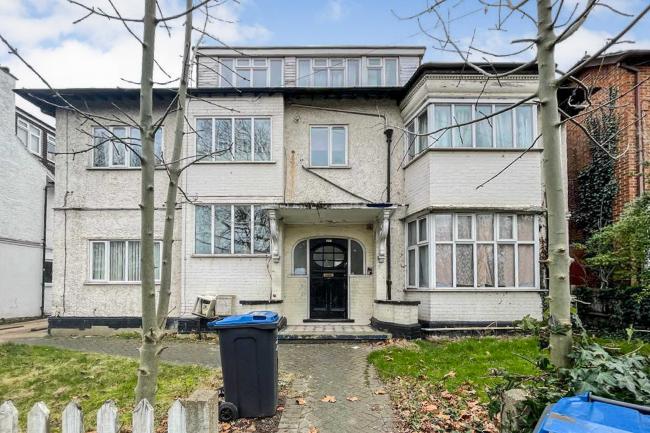Flat 5, 168 Woodside Green, London SE25 5EW 1