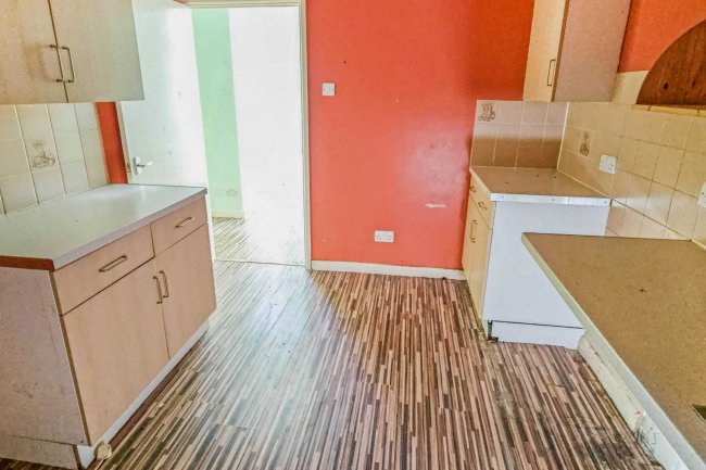 10 Burnham Court, Thomas Wyatt Road, Devizes, Wiltshire, SN10 5FE 4