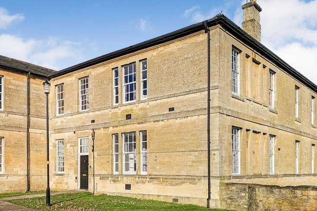 10 Burnham Court, Thomas Wyatt Road, Devizes, Wiltshire, SN10 5FE 4