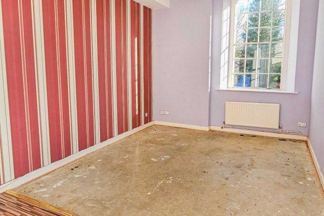 10 Burnham Court, Thomas Wyatt Road, Devizes, Wiltshire, SN10 5FE 4