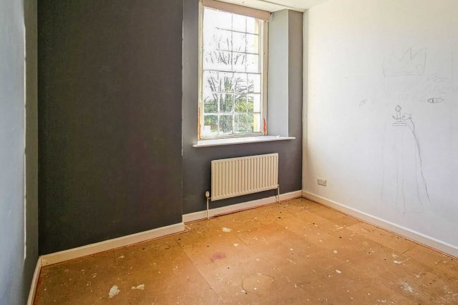 10 Burnham Court, Thomas Wyatt Road, Devizes, Wiltshire, SN10 5FE 4