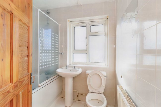 17 Harbour View Road, Castletown, Portland, DT5 1EW 2