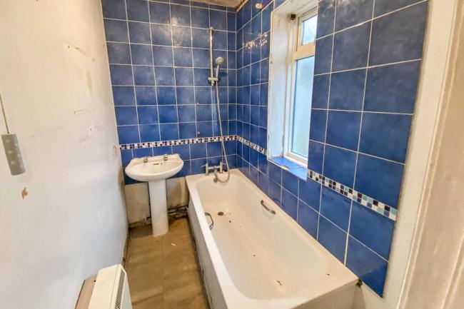 2 Ludgershall Road, Tidworth, SP9 7LX 1