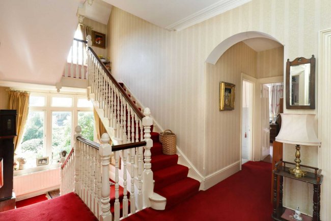 4 Ridgway Gardens, Wimbledon, London, SW19 4SZ 1