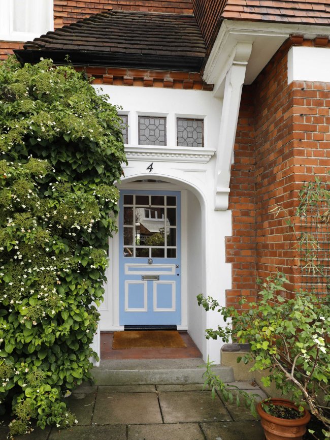 4 Ridgway Gardens, Wimbledon, London, SW19 4SZ 1