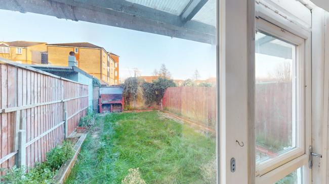 9 Burton Drive, Enfield, EN3 6WU 9