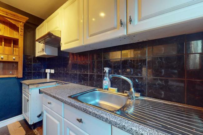 Ground Floor Flat, 421 Chertsey Road, Whitton, Twickenham, TW2 6LS 6