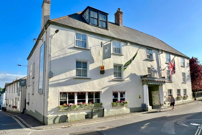 The White Hart Hotel, The Square, Moretonhampstead, Dartmoor, TQ13 8NF 6