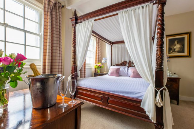 The White Hart Hotel, The Square, Moretonhampstead, Dartmoor, TQ13 8NF 6