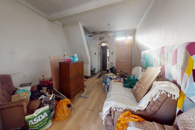 72 Upper Sutton Lane, Hounslow, TW5 0PT 10