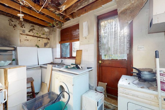 72 Upper Sutton Lane, Hounslow, TW5 0PT 10