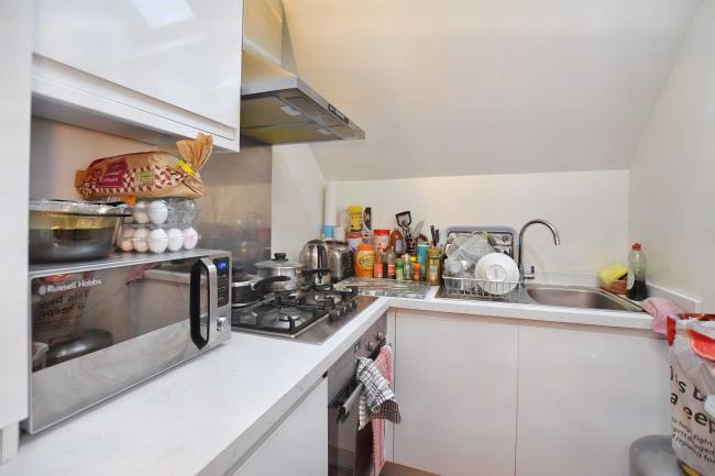 Flat 6, 22 Cator Road, Sydenham, London SE26 5DS 7
