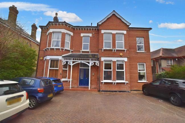 Flat 6, 22 Cator Road, Sydenham, London SE26 5DS 7