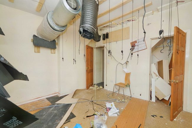 48 Laithe Street, Burnley, Lancashire, BB11 2LH 2