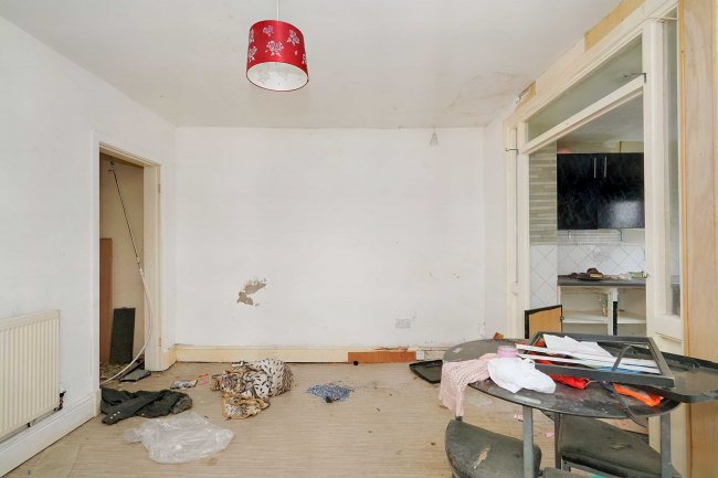 48 Laithe Street, Burnley, Lancashire, BB11 2LH 2