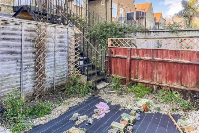 24 Kimble Road, Colliers Wood, London, SW19 2AS 1