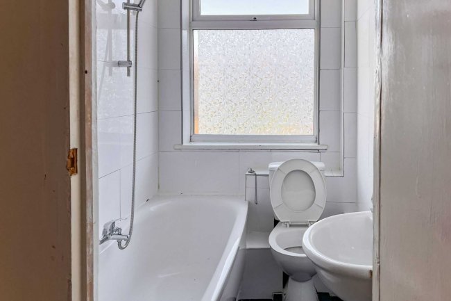 24 Kimble Road, Colliers Wood, London, SW19 2AS 1