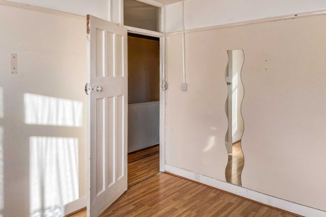 24 Kimble Road, Colliers Wood, London, SW19 2AS 1