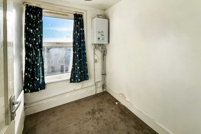 Second Floor Flat, 45 Central Parade, Herne Bay, CT6 5HZ 1