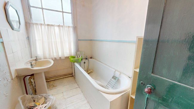 16 Montague Road, Croydon, Surrey, CR0 3SS 10