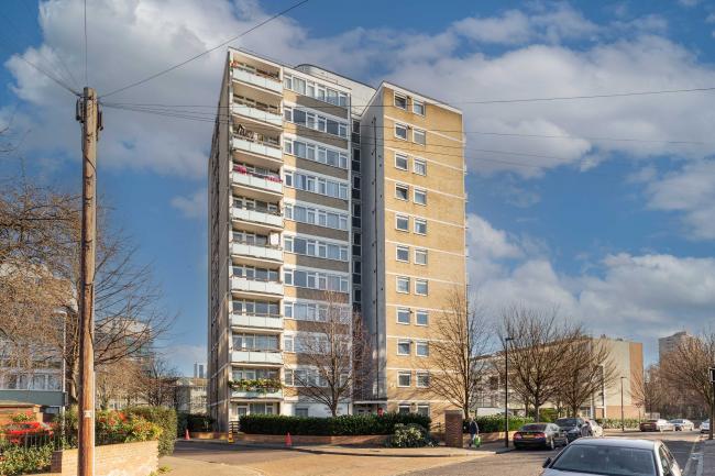 15 Osterley House, Giraud Street, Poplar, E14 6EF 2