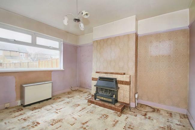 11 Birchdale Avenue, Bedford, MK42 8NU 4