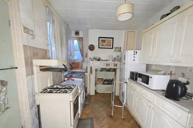 78 Wiverton Road, Nottingham NG7 6NT 7