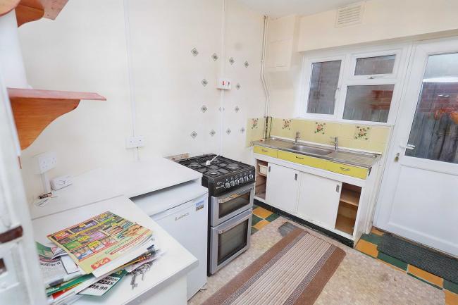 18 Chantry Road, Kempston, Bedford, Bedfordshire, MK42 7QU 7